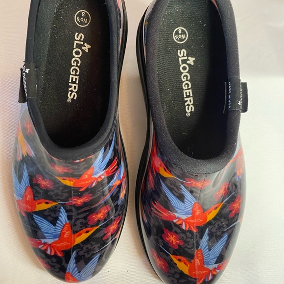 Sloggers women’s size 8 slip on multicolored, hummingbird design - Picture 3 of 6